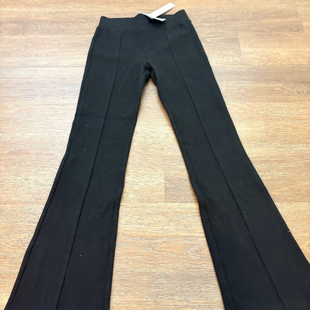 Aqua Girls' Stretch Yoga Flare pants ribbed knit Girls size 10-12